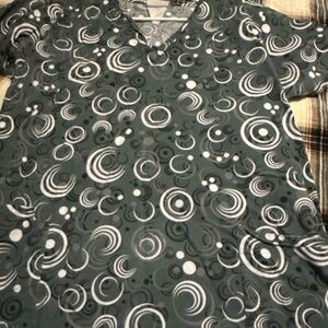 Women’s V-Neck Top in Grey with White Circular Print